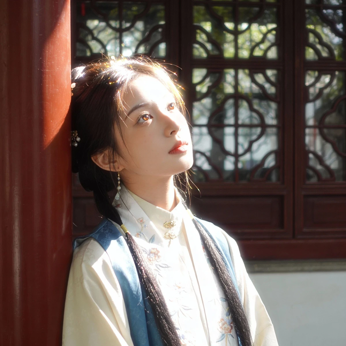 古风街拍生成示例1